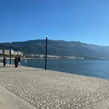 Vanessa Lungomare Vlore