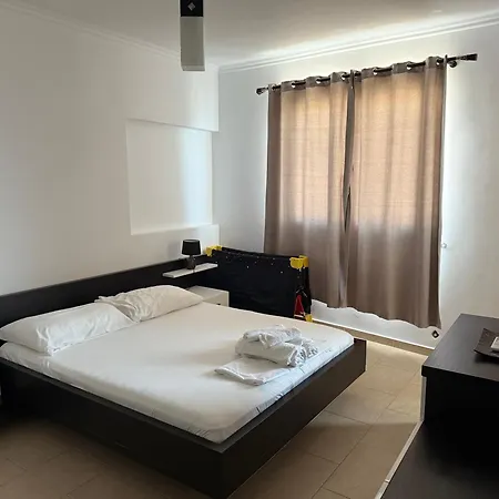 Vanessa Lungomare Vlore